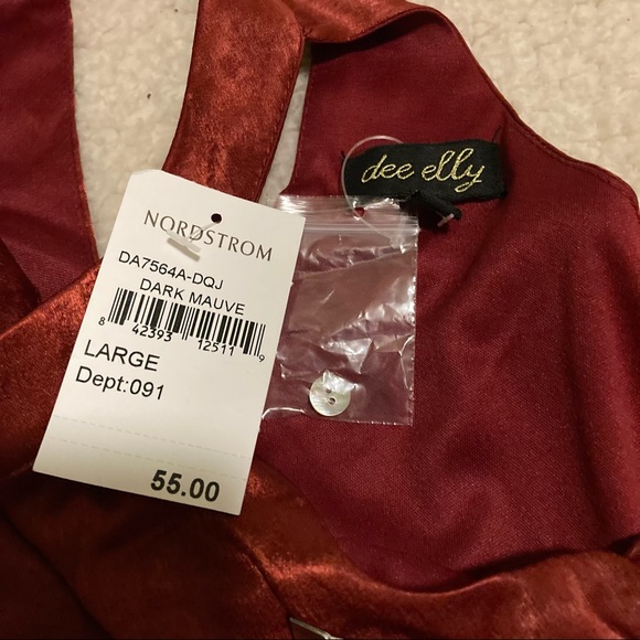 - Dee Elly dark mauve cold shoulder dress - Picture 8 of 8